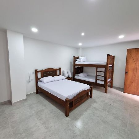 Hotel Antonella Plaza Pinchote Екстер'єр фото