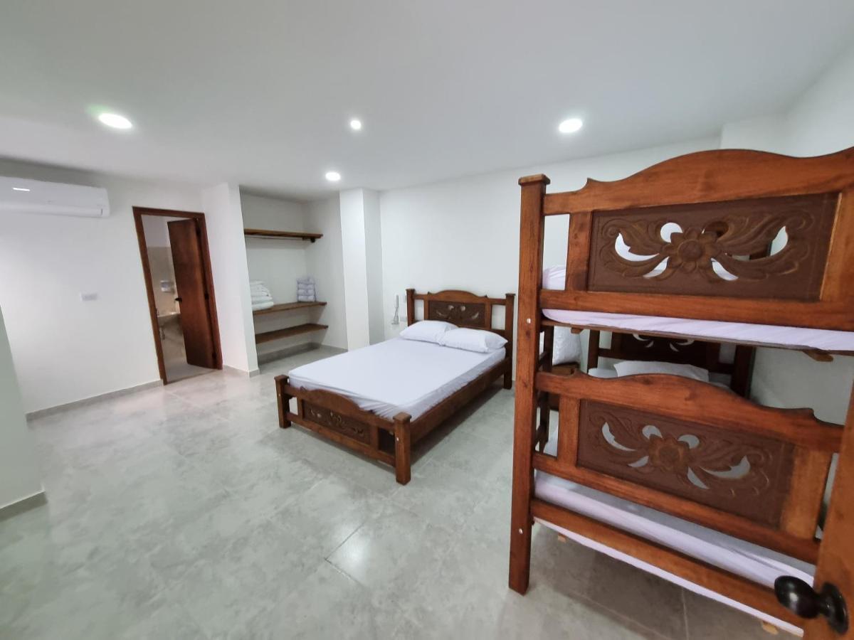 Hotel Antonella Plaza Pinchote Екстер'єр фото
