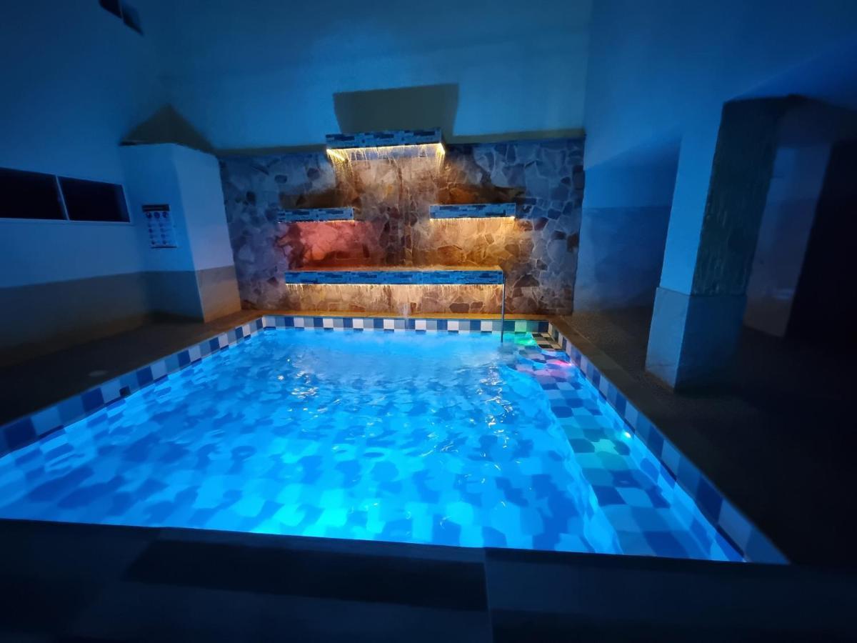 Hotel Antonella Plaza Pinchote Екстер'єр фото