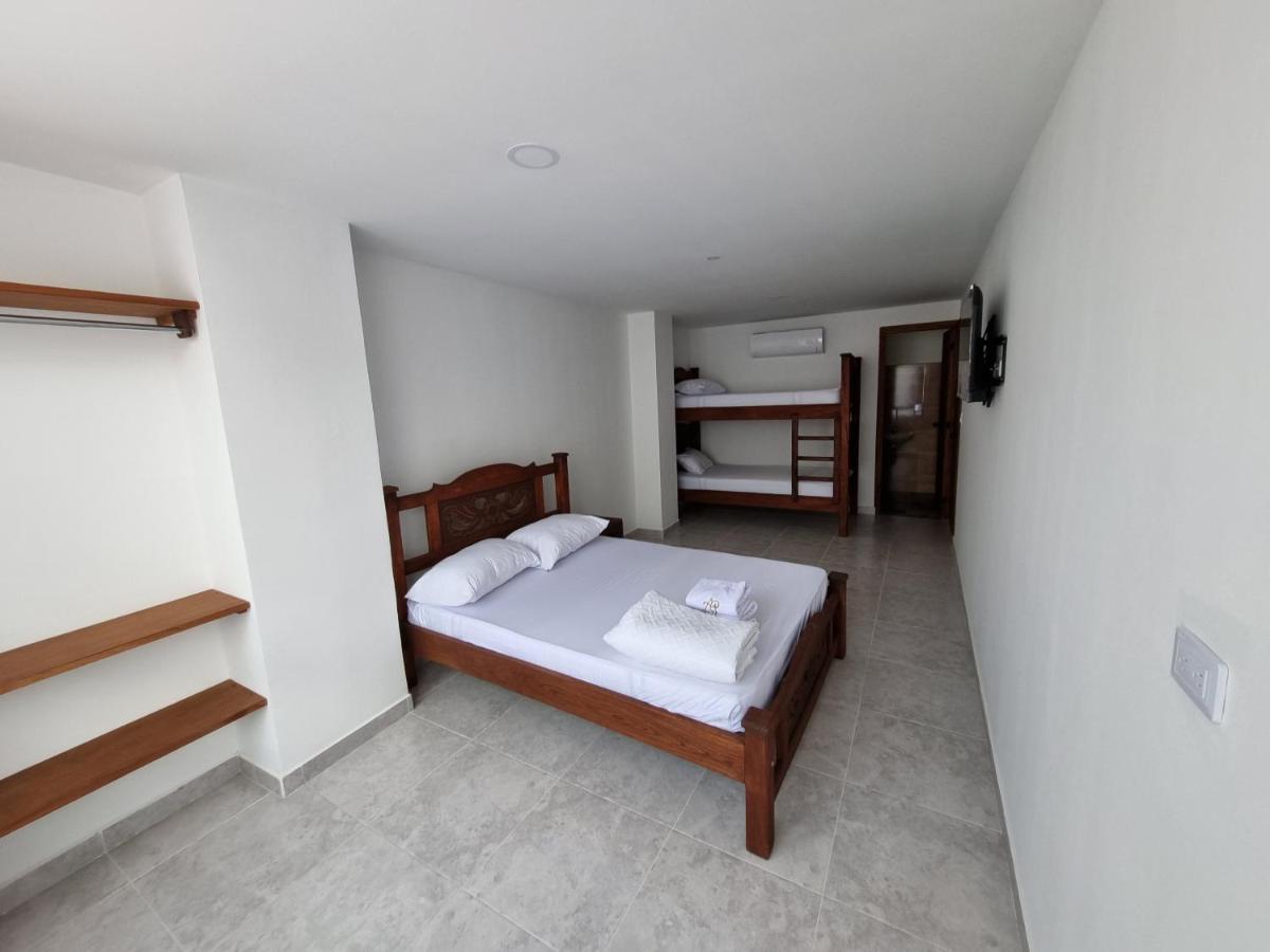 Hotel Antonella Plaza Pinchote Екстер'єр фото
