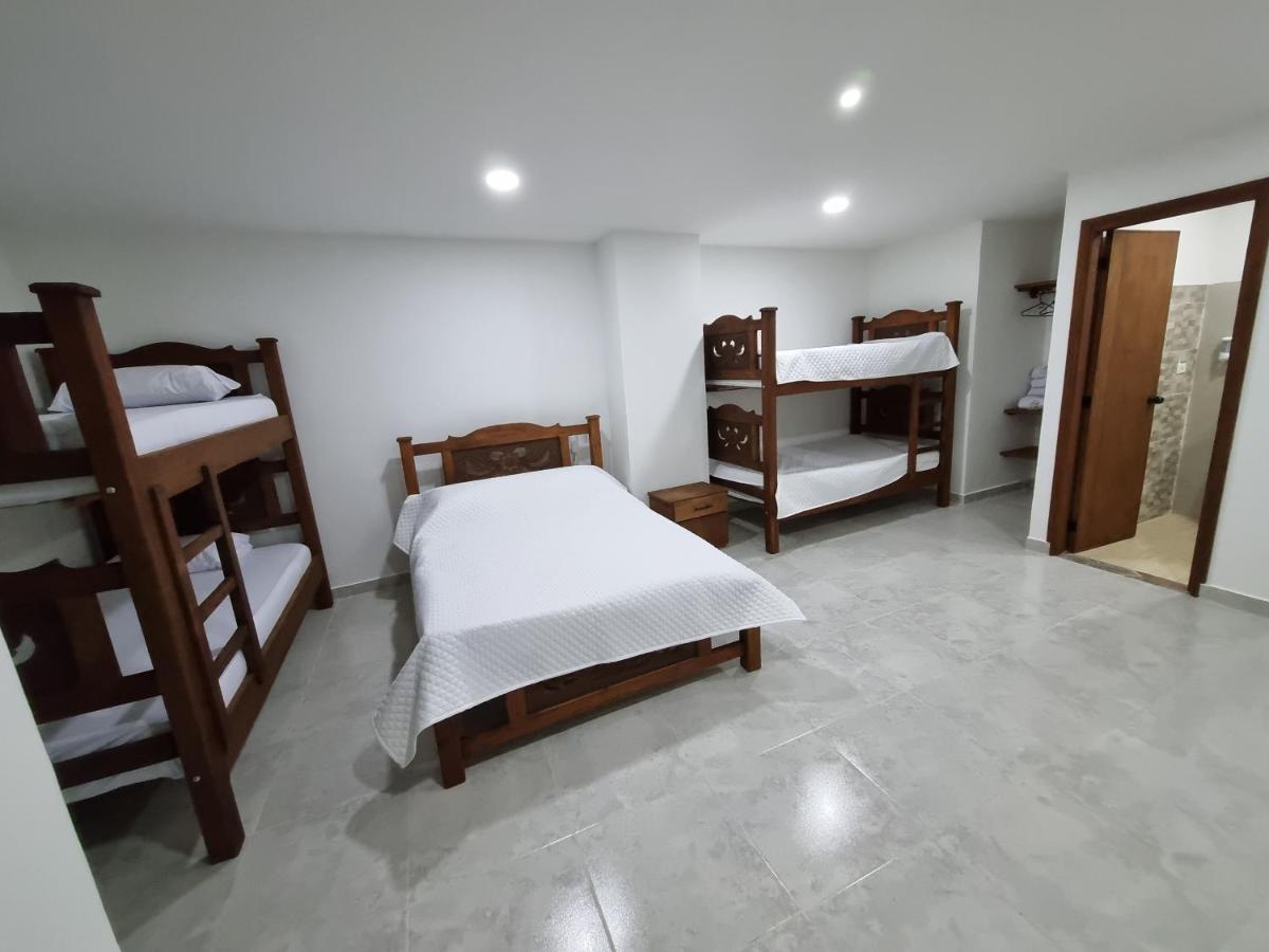 Hotel Antonella Plaza Pinchote Екстер'єр фото